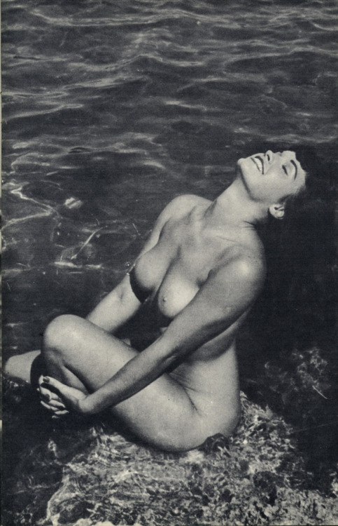 XXX Bettie Page photo