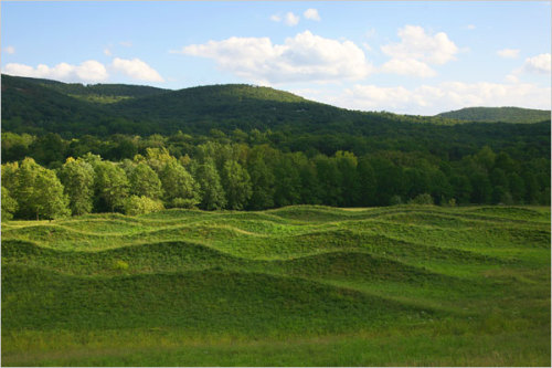 Via ummhello:
“ Storm King Wavefield – Maya Lin
”
Art crush-of-the-day.
Storm King is high on the must-make-a-pilgrimage-to list.