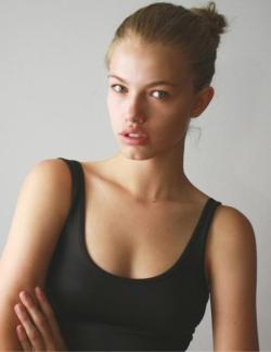 ducto:  Hailey Clauson