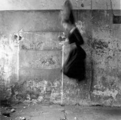 midnightmartinis:  francesca woodman 