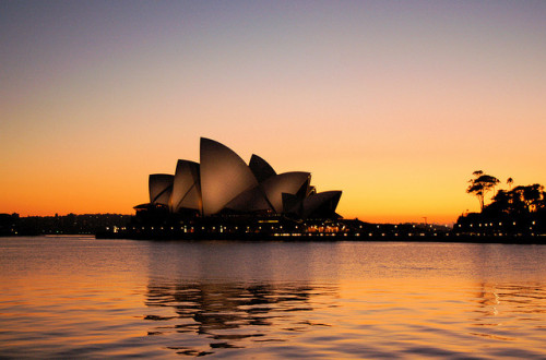 Sydney Opera House at dawn (by Greg Adams)