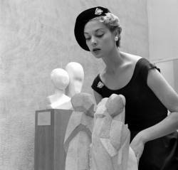 artemisdreaming:  1949 Model Jean Patchett by Nina Leen  elena-lu