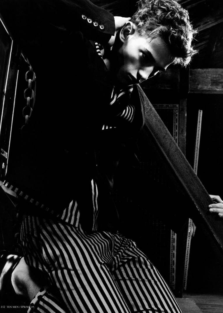 abcandrogyny:  Julius Beckers 