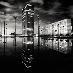 black-and-white:  La Defense 