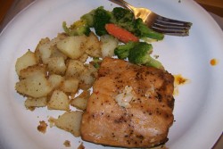 Reason #420 Why I Love My Mom: She Makes This (Salmon, Potatoes And Veggies) For