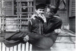 fyeahgayvintage:  1945, soldiers reunited