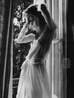 laceandlattes:  Beautiful D&amp;G lace dress in Vogue Paris August 2010 ph: David Sims 