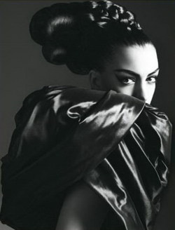 bohemea:  Anne Hathaway - W by Mario Sorrenti,