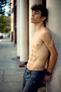 fuckyeahhipbones:  Max Schneider by Shirley Yu 