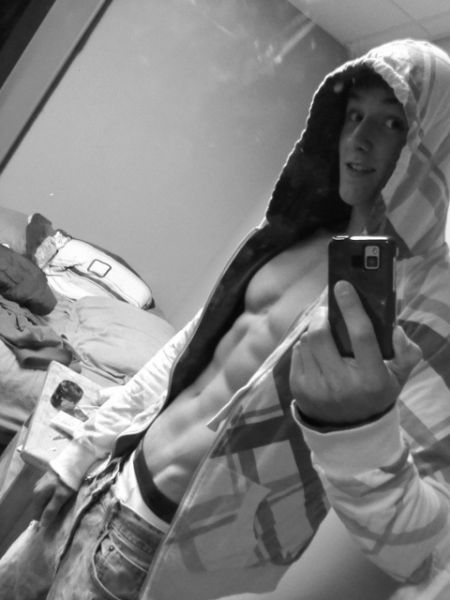 shydrew:  hoodie guy of the night 