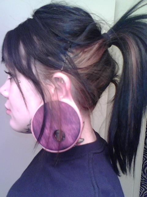 rabenacohmalani:  omgoshxheleen:  markpinoi:  This Aint Cute… You could stick a