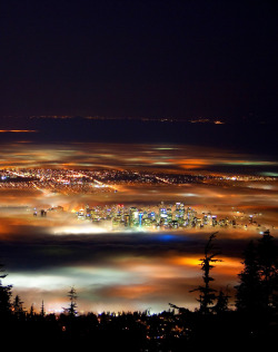 unknownskywalker:   Vancouver covered in fog   © KC Flynn