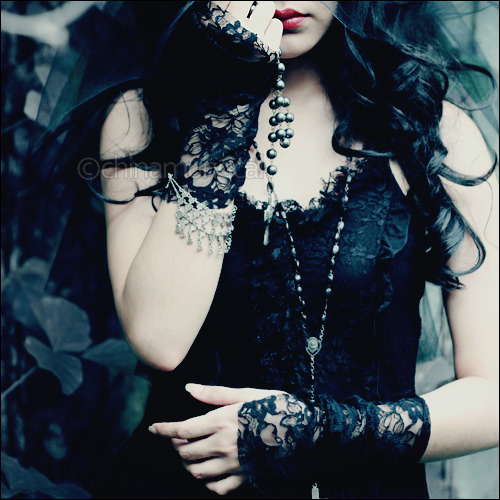 XXX Gothic Style and Dark Glam photo