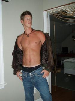 hotboysinjeans.tumblr.com post 1205696330