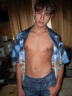 hotboysinjeans.tumblr.com post 1206291913