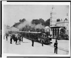 bygoneyears:  Railroad train at the Paris