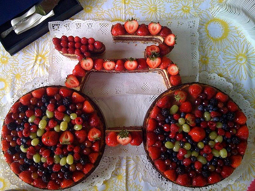 boyfriendreplacement:  Bicycle Fruit Cake