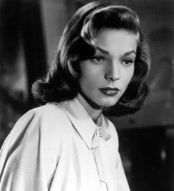 fuckyeahlaurenbacall:  Lauren Bacall as Irene Jansen in Dark Passage (1947) 