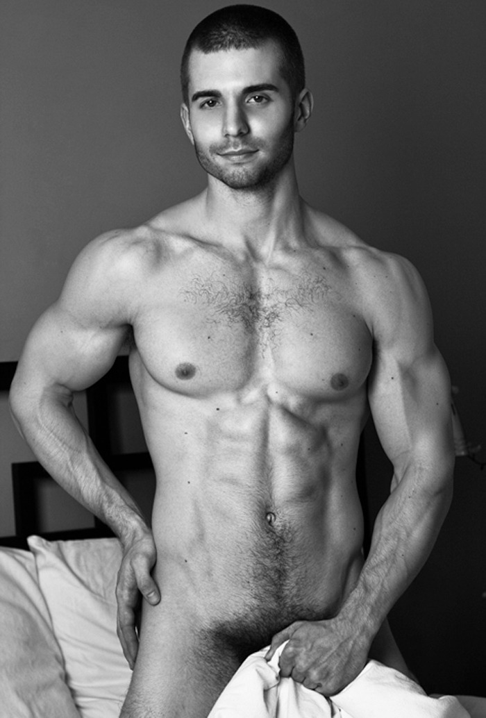realmenreallynaked:  oh my