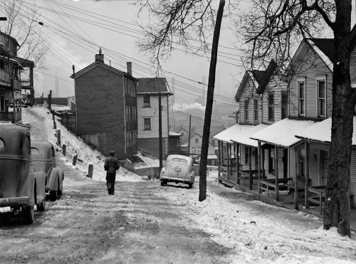 Street in Aliquippa, Pennsylvania photo by Jack Delano, January 1941