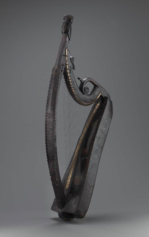 babuska:  Harp (cláirseach)1734John Kelly, Irish, active 1726–1736   Museum of