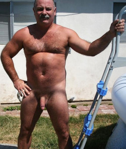 daddies-n-bears:  ❤️💛💜 Like it.. 🔛 Share it… Follow….. @daddiesnbears for more hot content, and yummy sexy daddies 😍😋🧡💜💛 #daddies #bears #oldmen
