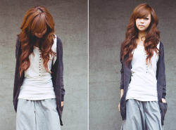     Argh..Her hair..