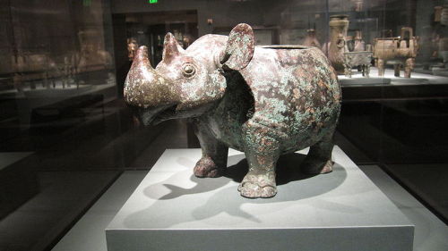 theancientworld:Ritual vessel (zun or gui) in shape of rhinoceros, probably late 1100s-1050 BCE, Sha