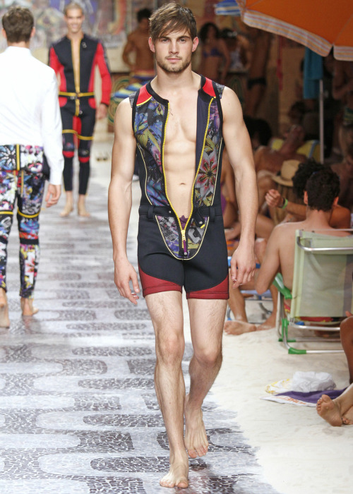 Queer Avenue