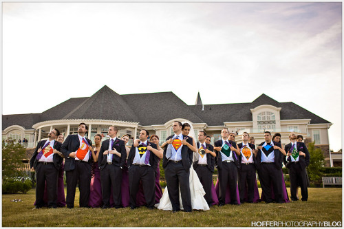 agent004:  mistahtofuhn:        best wedding photo ever.  YES.  omg. this is perfect.  This is amazing oh my god   THIS.  ohhh snapp  That’s freaking hilarious LOL 