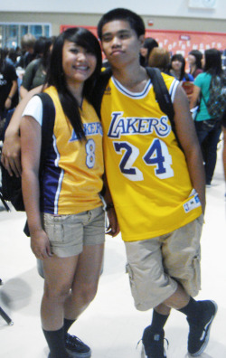 j-frederick:  mbaaaby: Matching Lakers couple..i am jealous.  &lt;/3 I’m jealous too =/ 