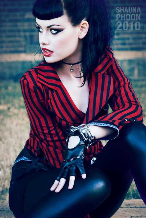 Gothic Style and Dark Glam