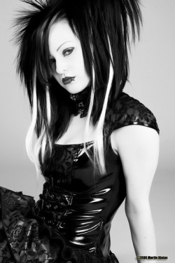 Gothic Style and Dark Glam