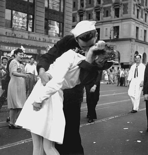 Happy times together we’ve been spending I wish that every kiss was never ending