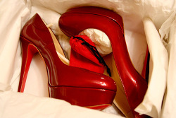Gorgeous red heels :)))