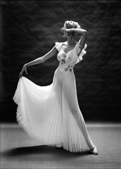 dubhlina:   Vanity Fair 1953 Photography
