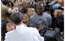 Guy Asks Obama: “Mr. President, Sign My