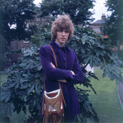  David Bowie in Paddington Street Gardens,