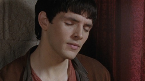 stupidfacesofmerlin:Daydreaming about Arthur~