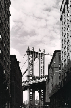 fromme-toyou:  Looking back at the Manhattan Bridge Leica / Kodak BWCN 