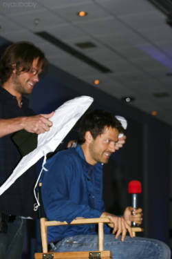 saveusalltellmelifeisbeautiful:  MISHA’S FACE! *die*  I DONT KNOW WHY THIS SEEMED APPROPRIATE. 