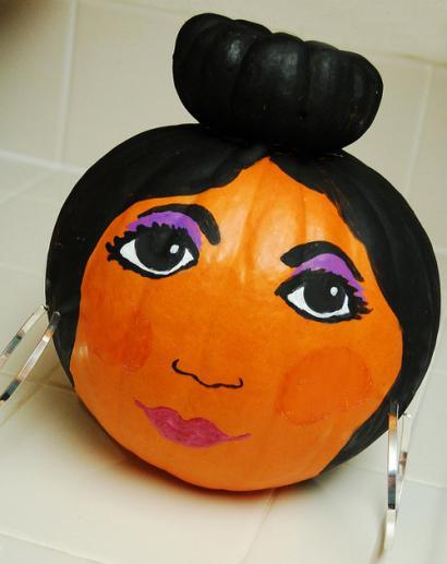 randems:  SNOOKIE PUMPKIN. they got the tan and hair bun right!  LMFAO.