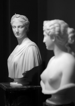 regardintemporel:  Hiram Powers, Diana, 1853 