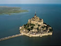 allthingseurope:  Mont Saint Michel, France via 