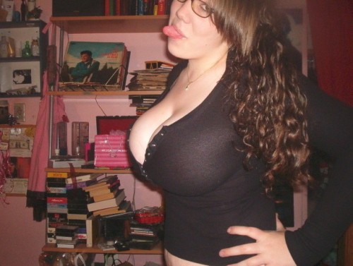 thats a busy bedroom love the tits though big nice,mmm,xxx