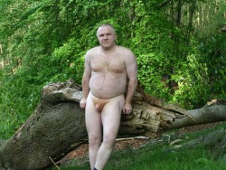 daddyloverboyhotdaddy:  justsayjohnny:  Natural habitat.    Sweet