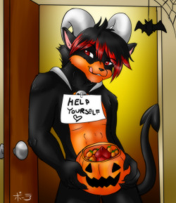 rooshoes:  fussybabybitch:  happy HELLoween!!  re: fiz  LOL