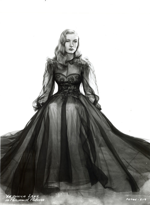 Veronica Lake as Jennifer in I Married a Witch (1942)