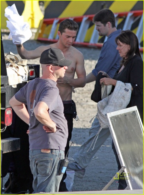 And those hip bones. Hnnng. via Just Jared