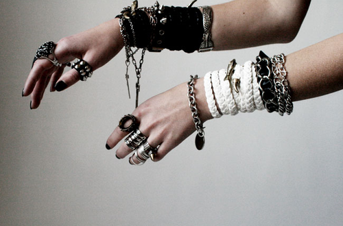 smearedlipstick:  *o* I love bracelets so much <3 